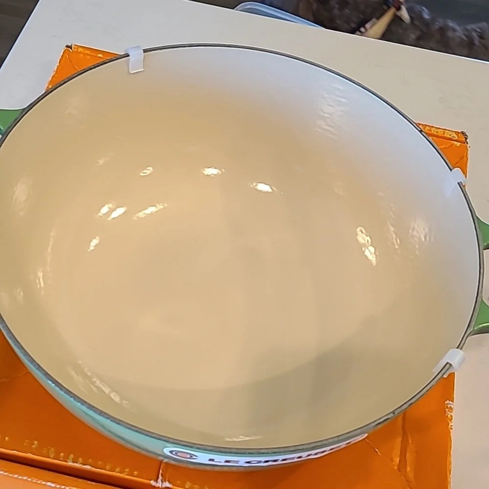 Le Creuset Emerald Green 7.5 Soup Pot With Glass Lid